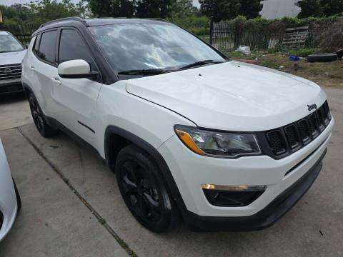 JEEP LATITUDE ALTITUDE EDITION - 4