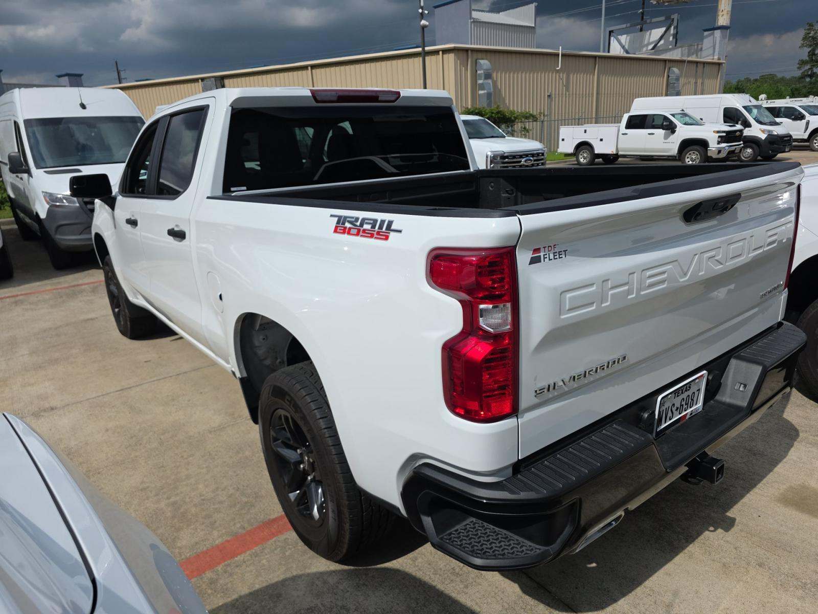 CHEVROLET SILVERADO - 2