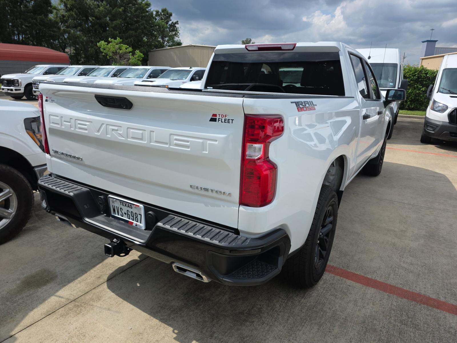 CHEVROLET SILVERADO - 3