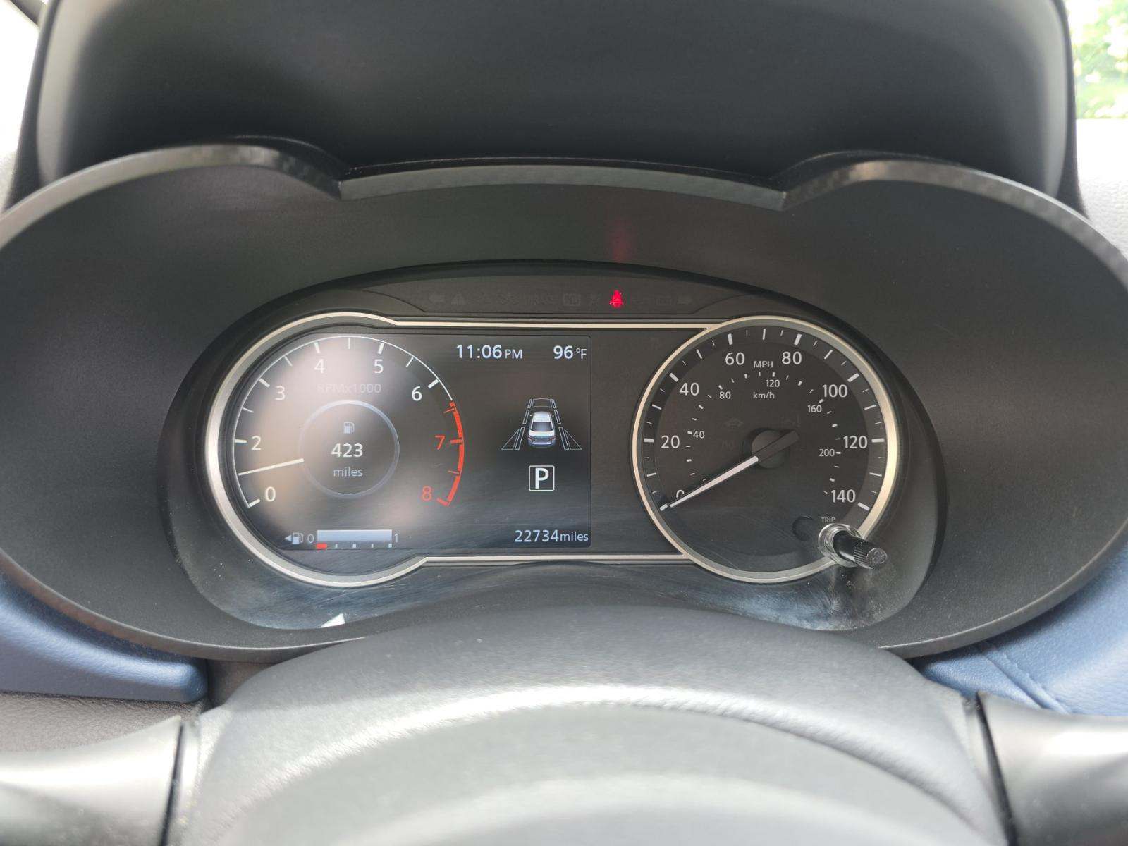 NISSAN VERSA - 9
