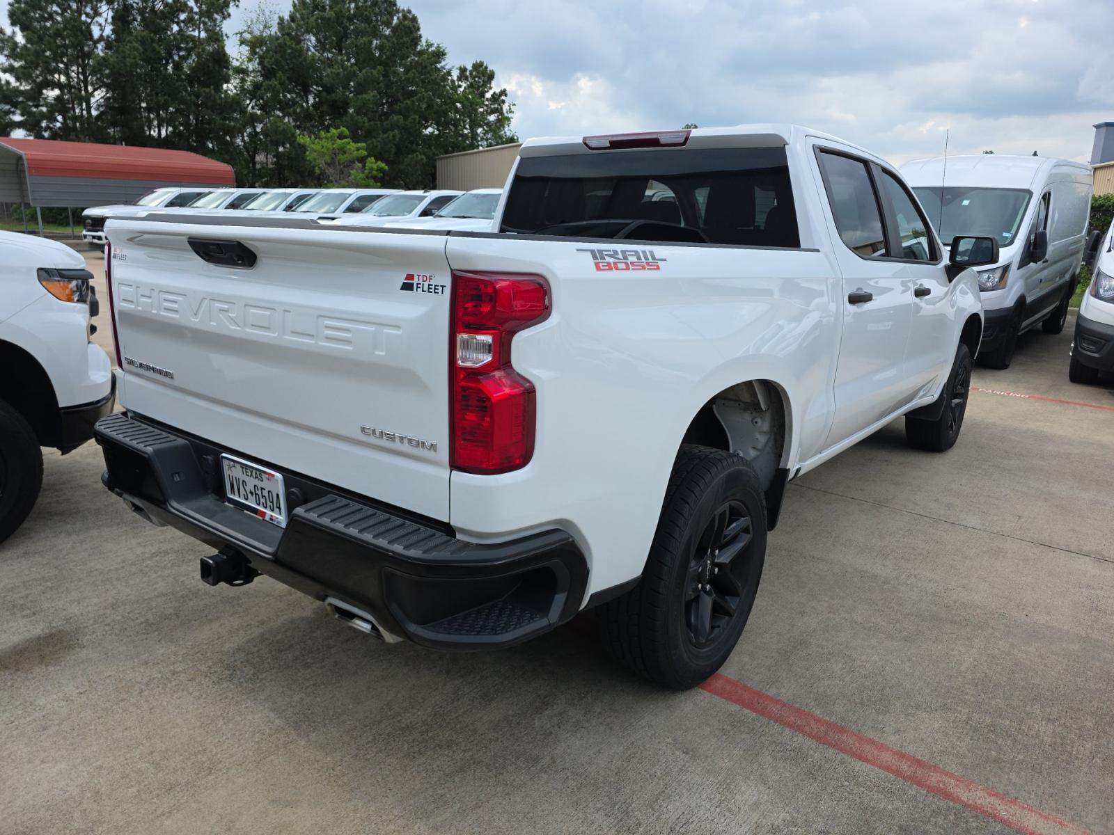 CHEVROLET SILVERADO - 3