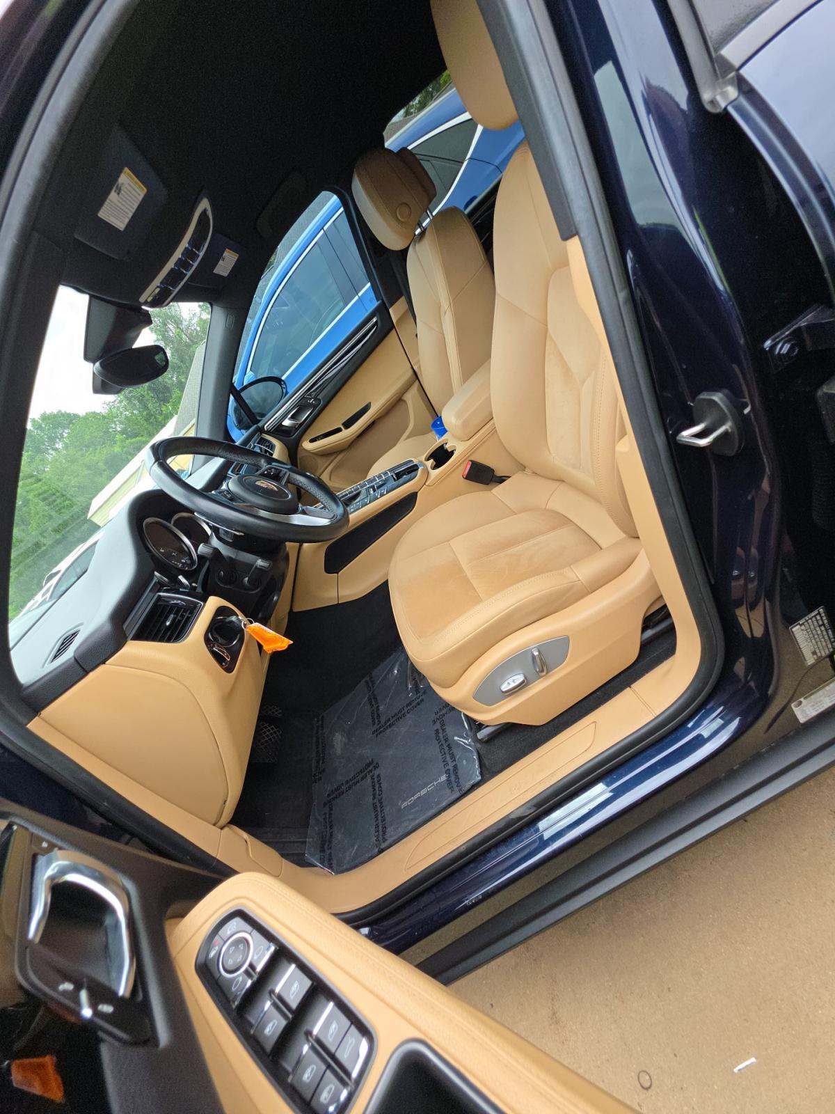 2017 Porsche Macan Base AWD
