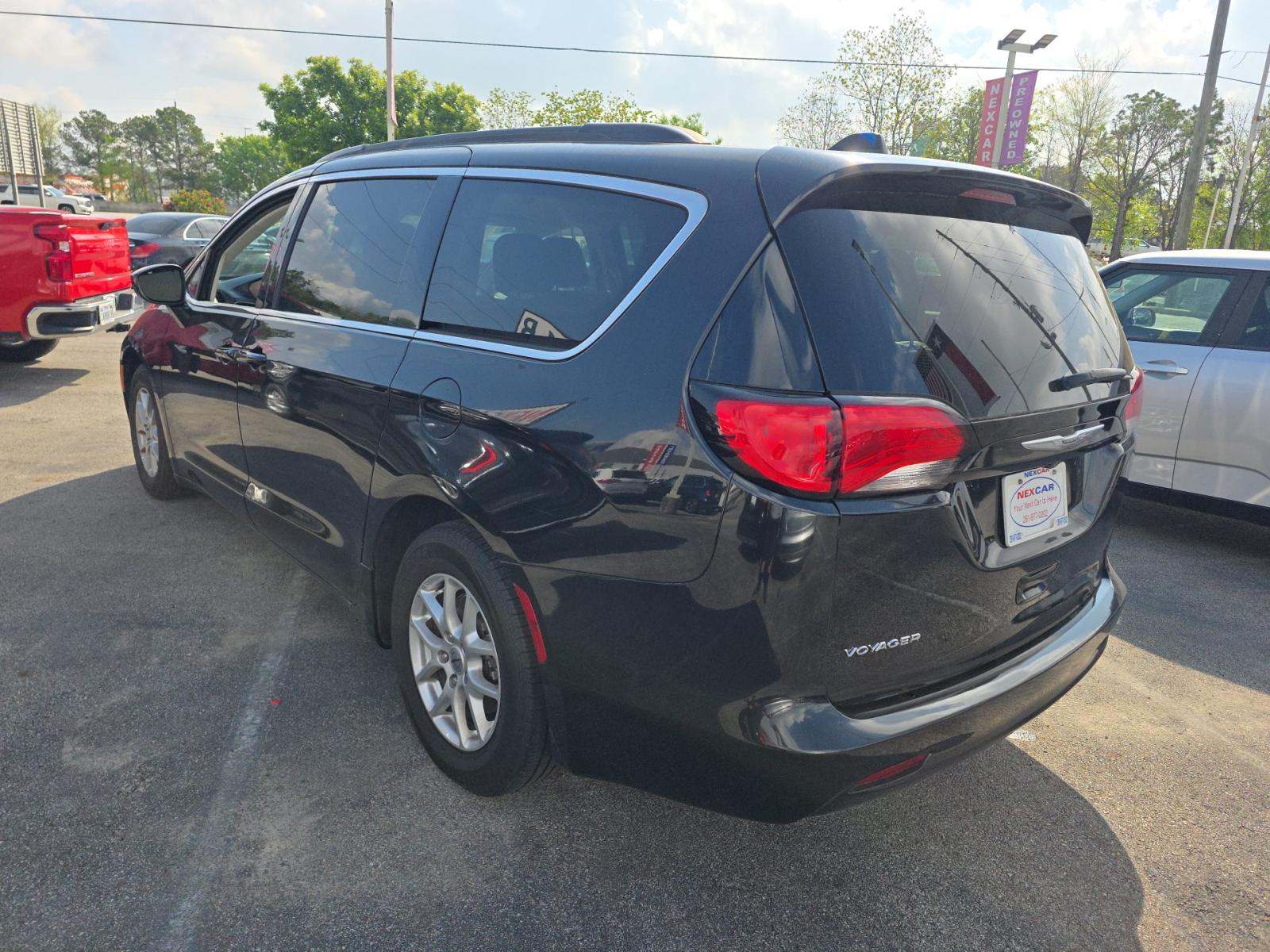 CHRYSLER VOYAGER - 2