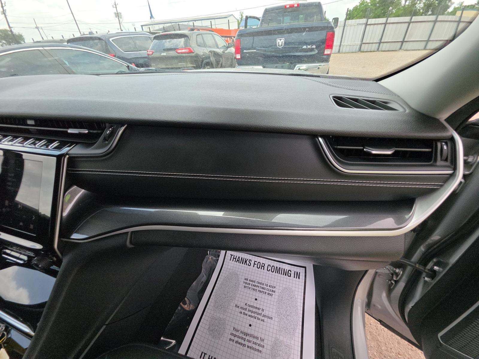 2021 Jeep Grand Cherokee L Laredo RWD