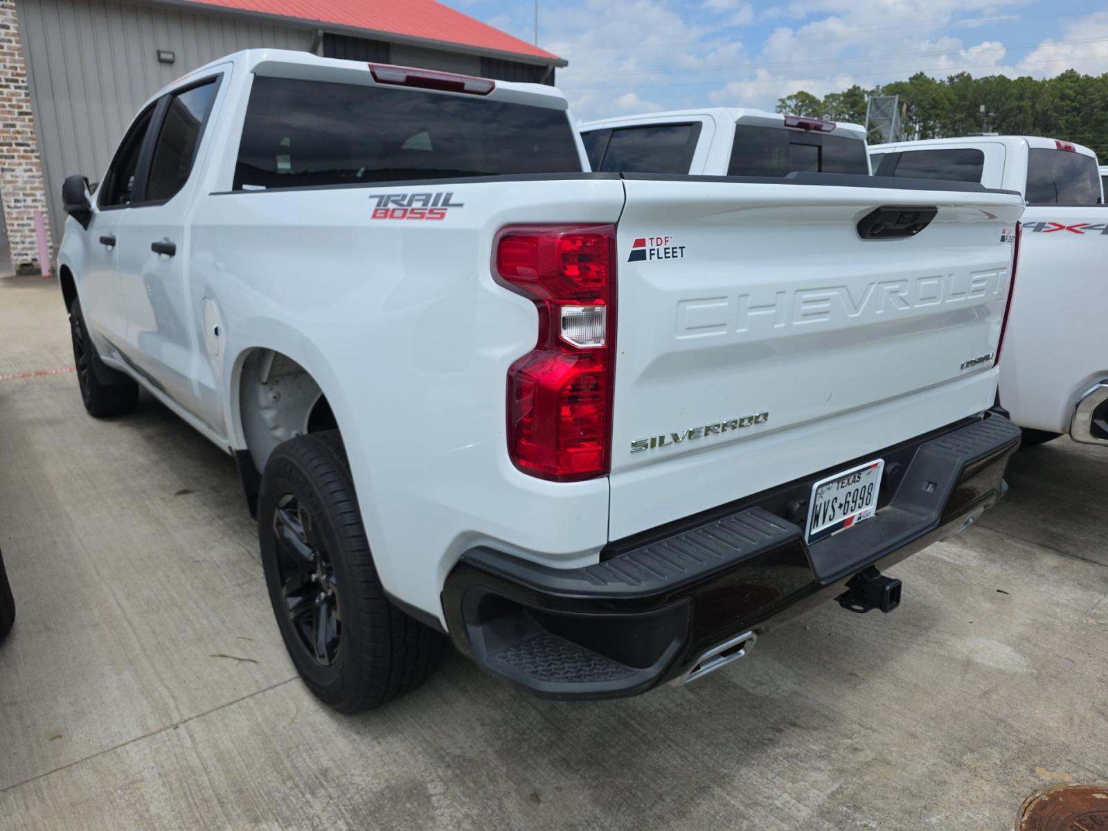 CHEVROLET SILVERADO - 2