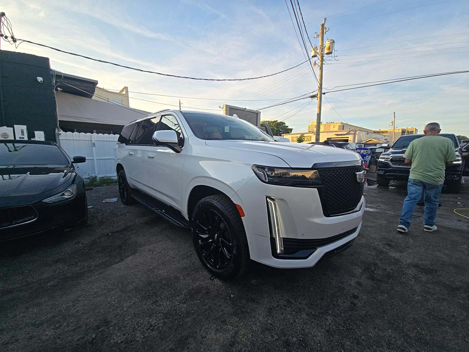 2021 Cadillac Escalade ESV Sport AWD