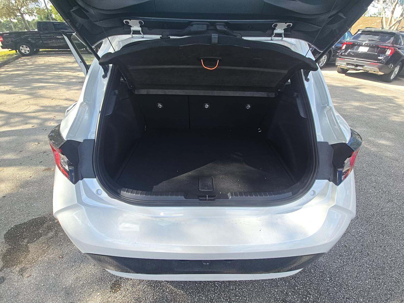 2025 Toyota Corolla SE FWD