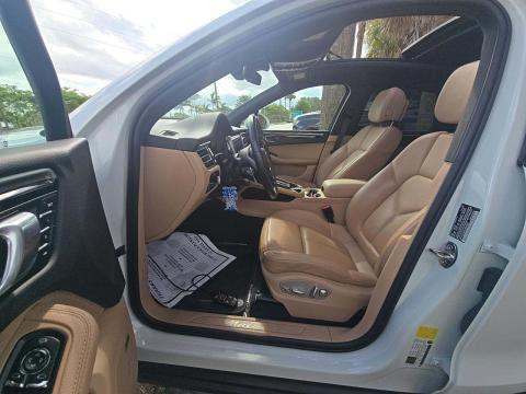 2024 Porsche Macan Base AWD