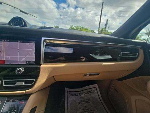 2024 Porsche Macan Base AWD