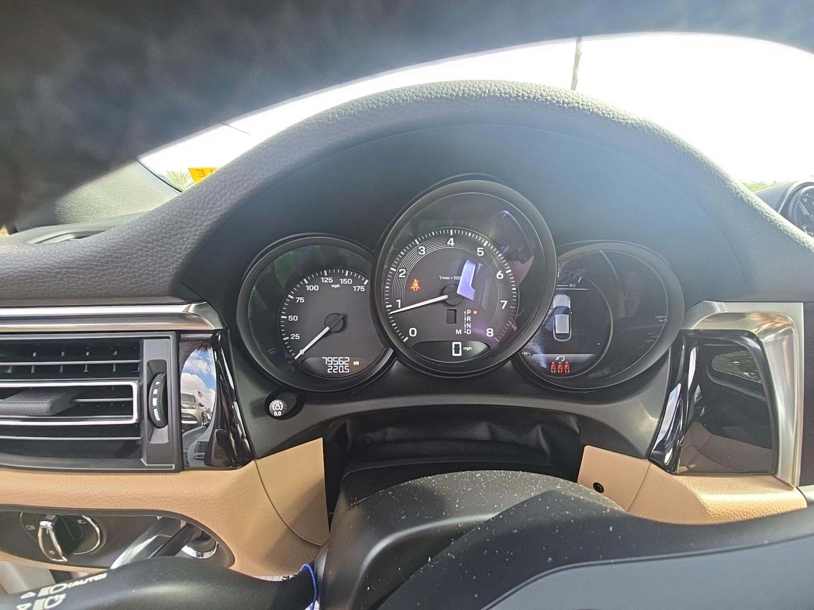 2024 Porsche Macan Base AWD