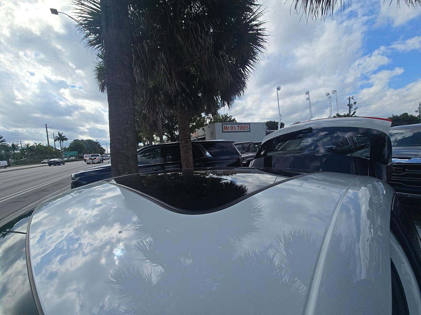 2024 Porsche Macan Base AWD