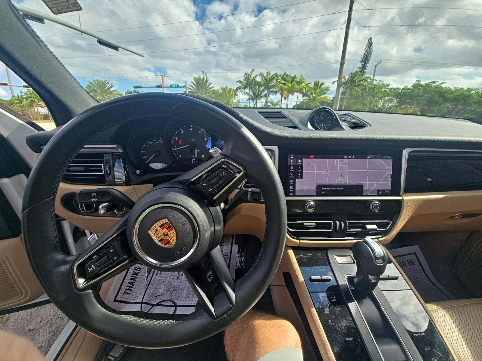 2024 Porsche Macan Base AWD
