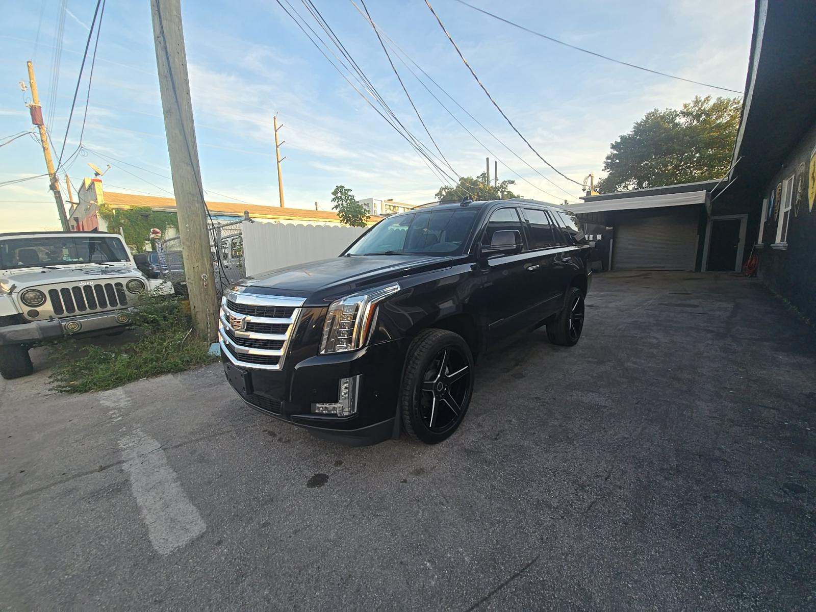 2017 Cadillac Escalade Premium Luxury RWD