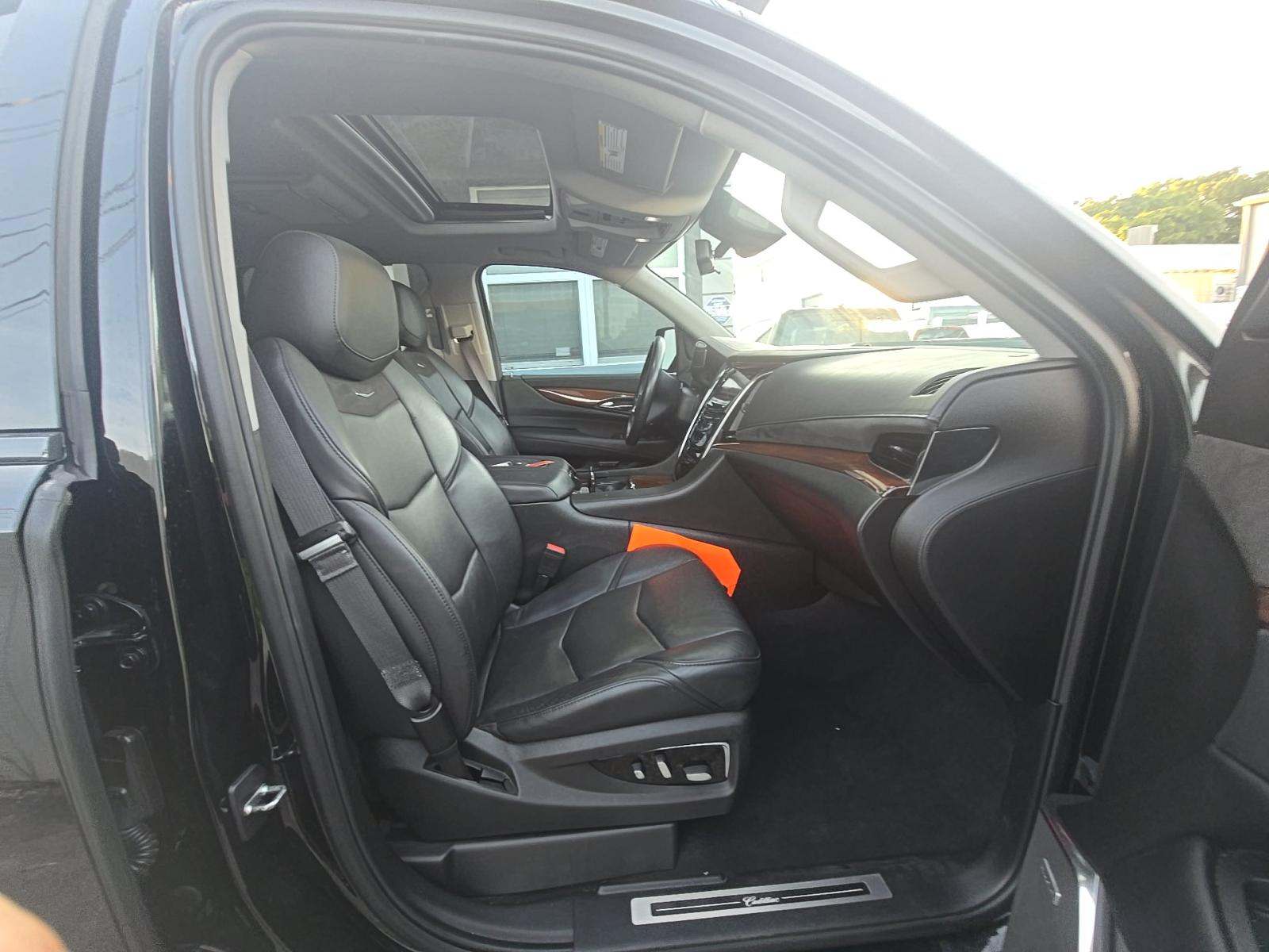 2017 Cadillac Escalade Premium Luxury RWD