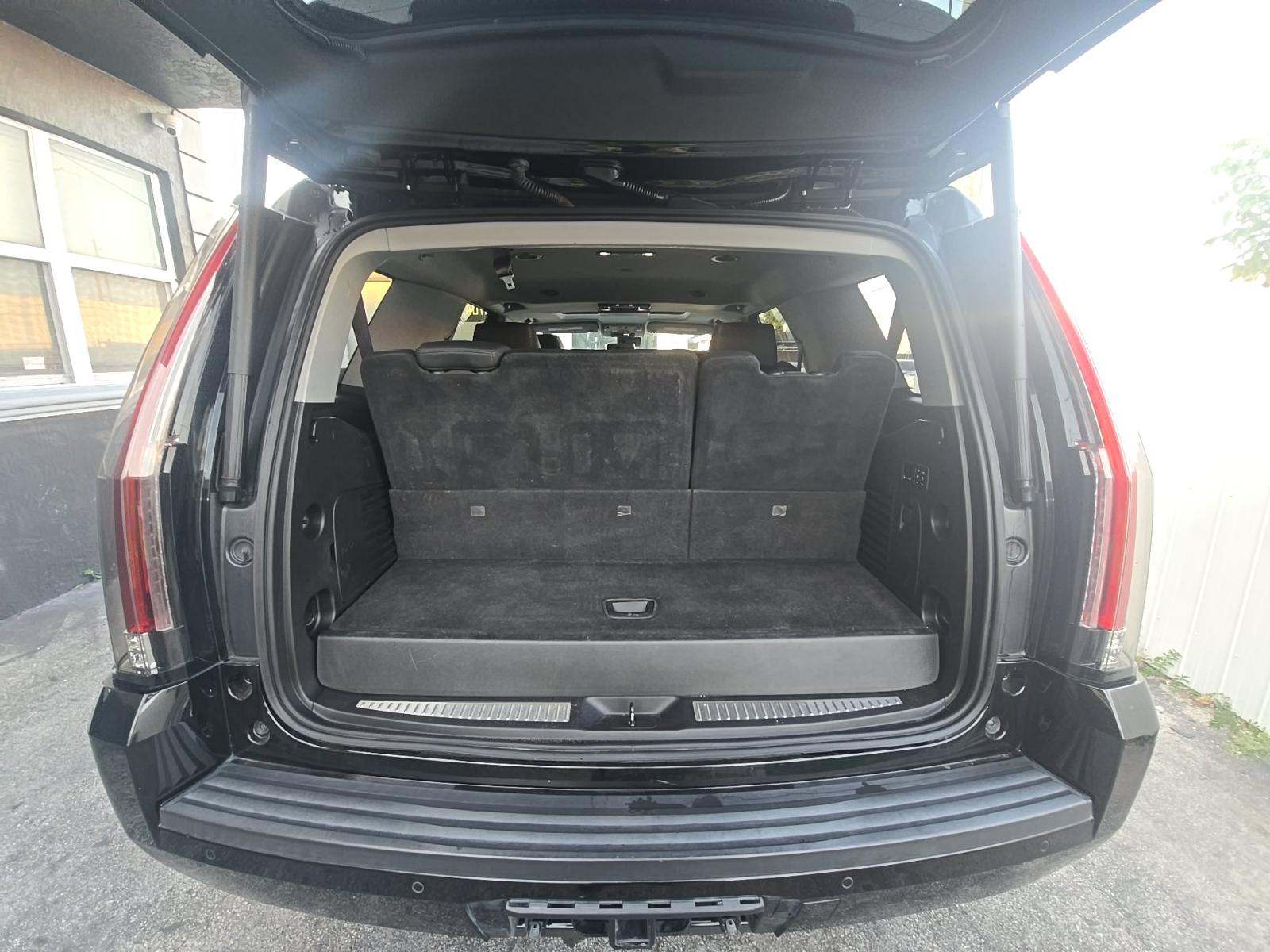 2017 Cadillac Escalade Premium Luxury RWD