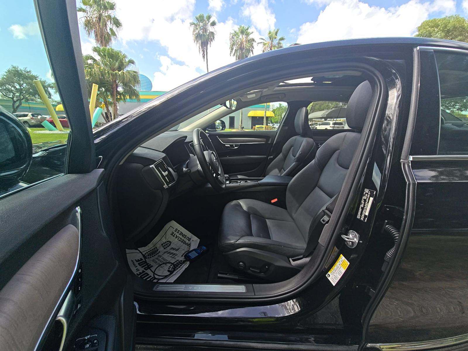 2023 Volvo S90 B6 Plus AWD