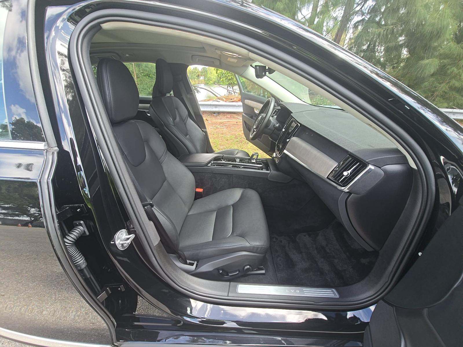 2023 Volvo S90 B6 Plus AWD