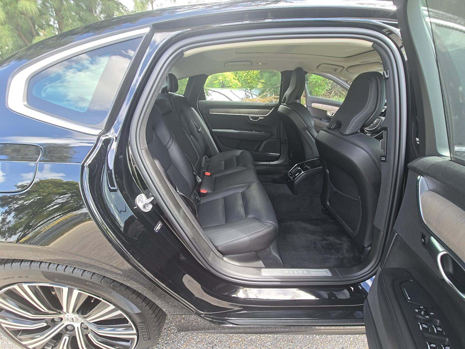 2023 Volvo S90 B6 Plus AWD