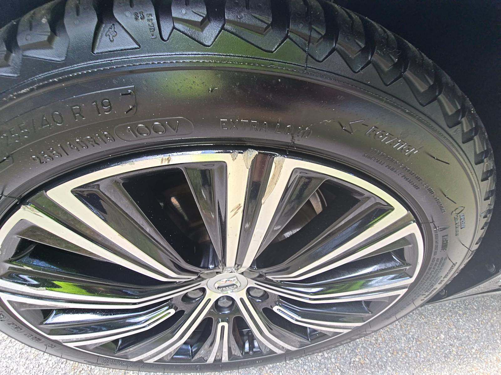 2023 Volvo S90 B6 Plus AWD