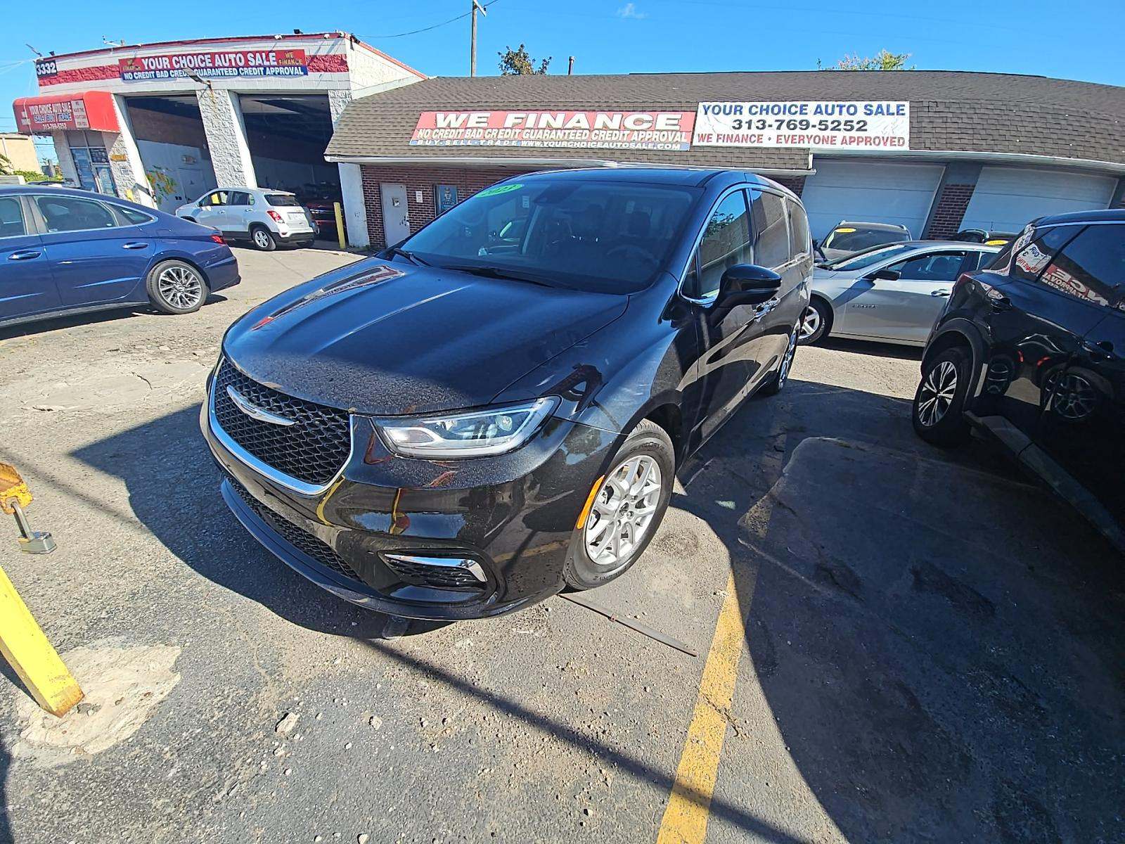 2023 Chrysler Pacifica Touring L FWD