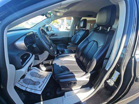 2023 Chrysler Pacifica Touring L FWD