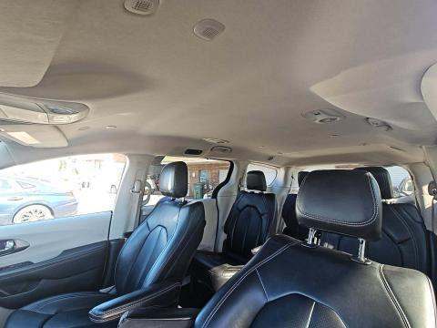 2023 Chrysler Pacifica Touring L FWD