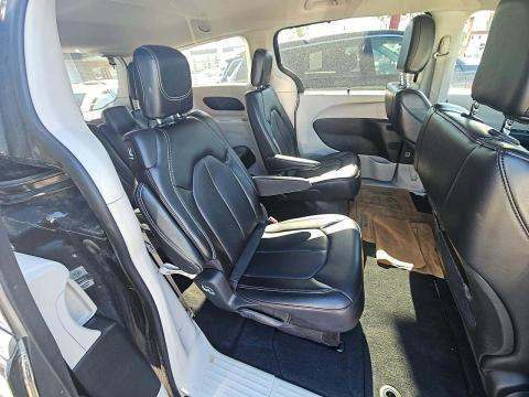 2023 Chrysler Pacifica Touring L FWD