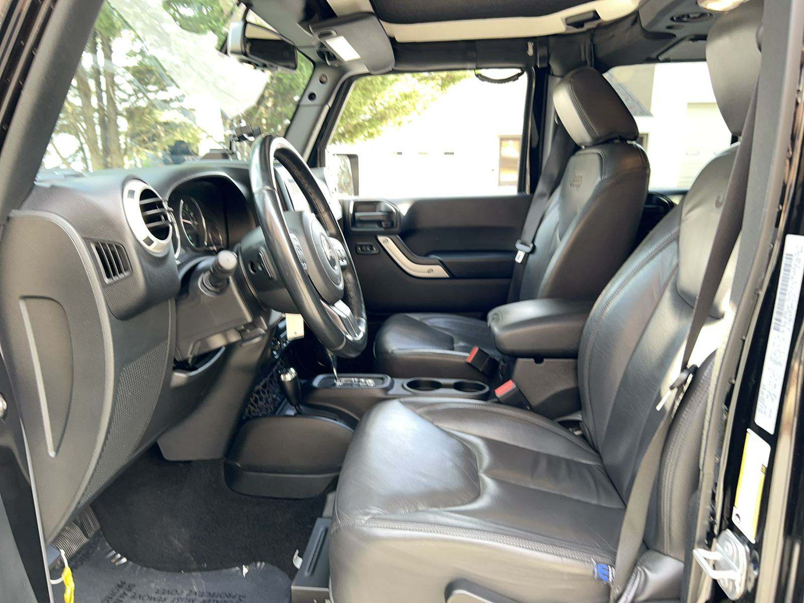 2017 Jeep Wrangler Sahara AWD