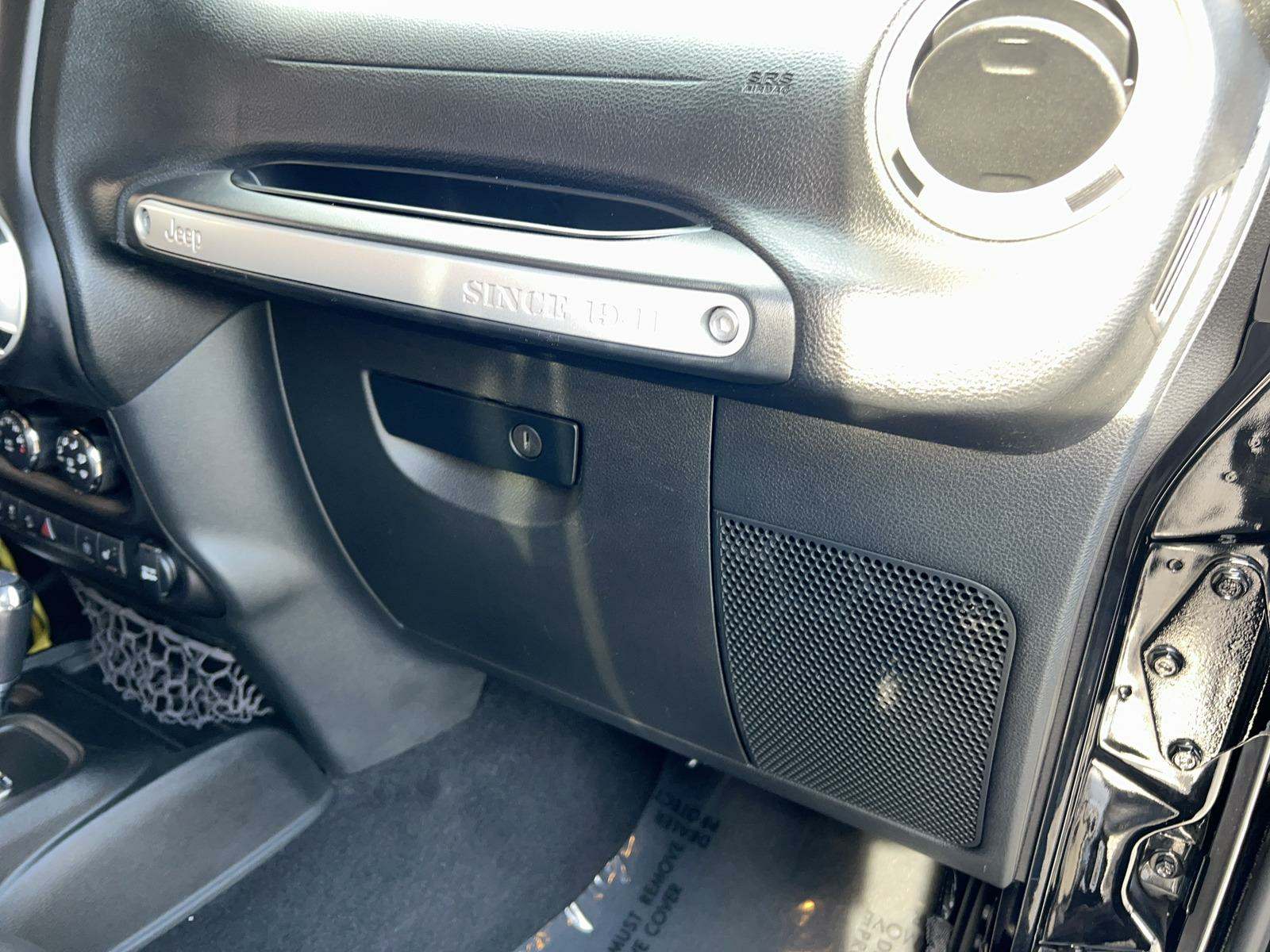 2017 Jeep Wrangler Sahara AWD