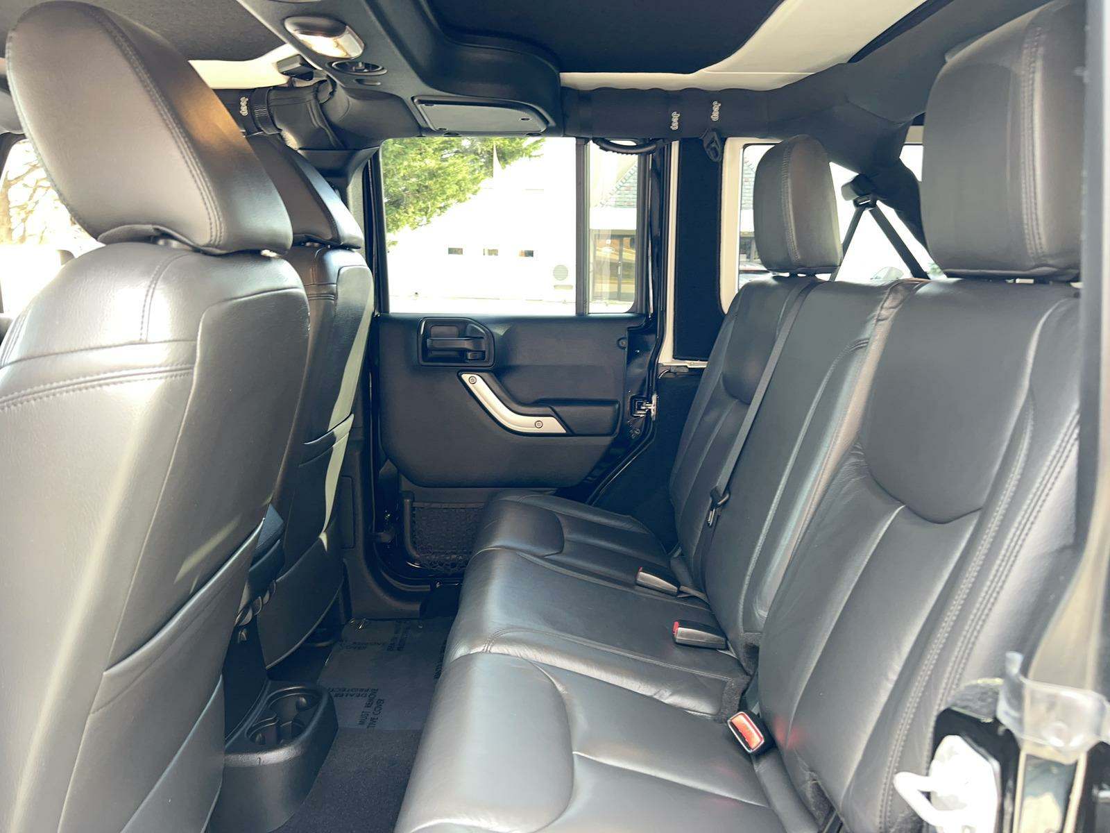 2017 Jeep Wrangler Sahara AWD