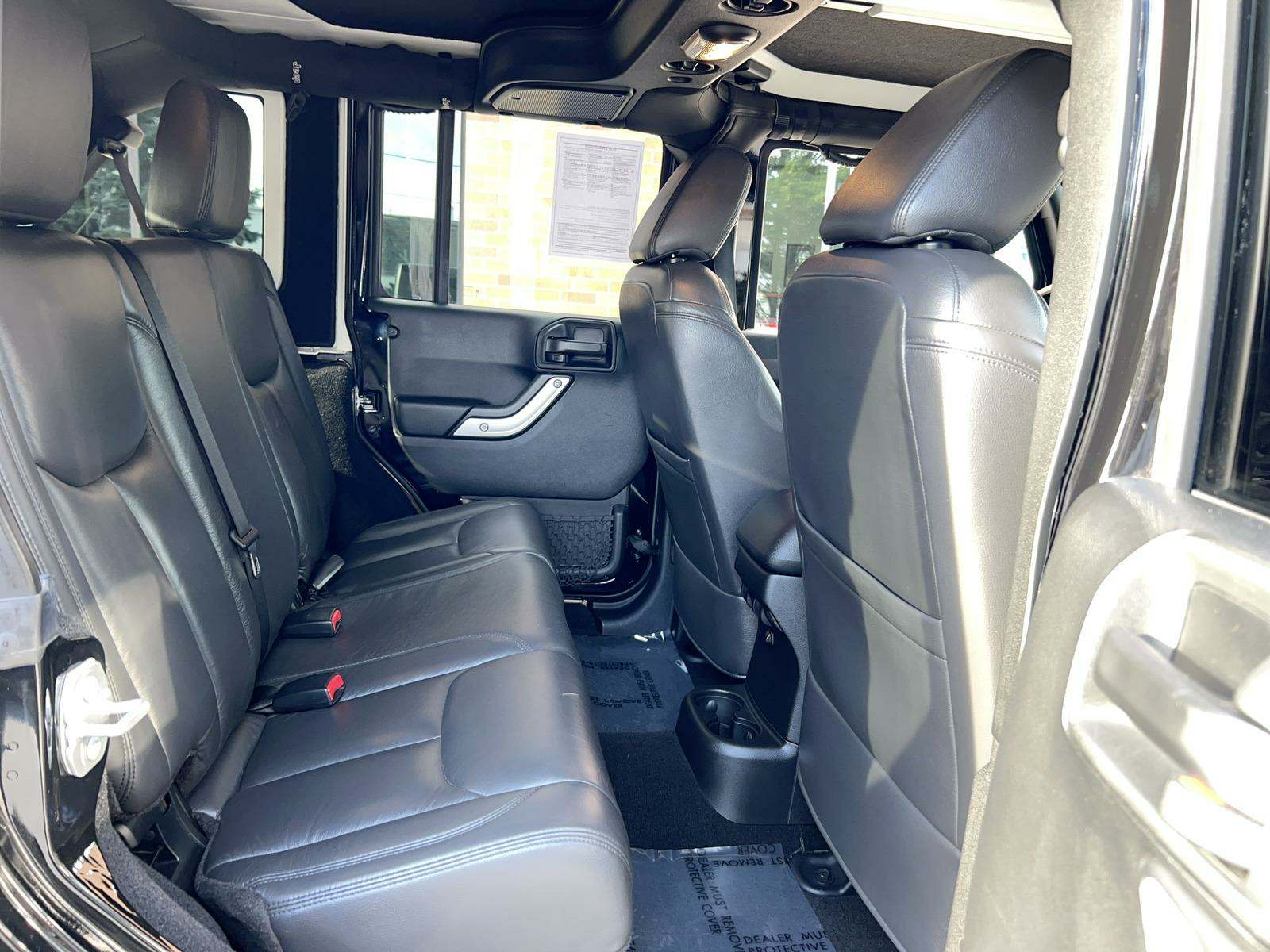 2017 Jeep Wrangler Sahara AWD