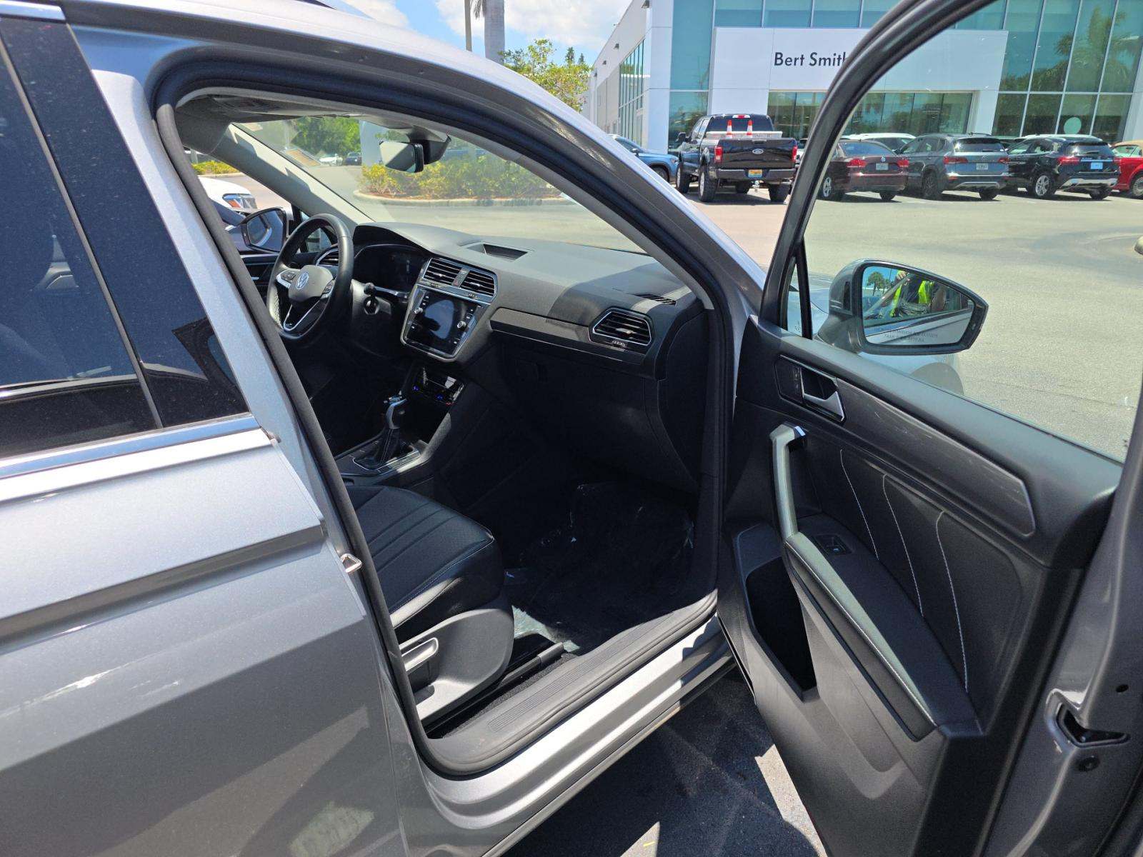 2023 Volkswagen Tiguan 2.0T SE FWD