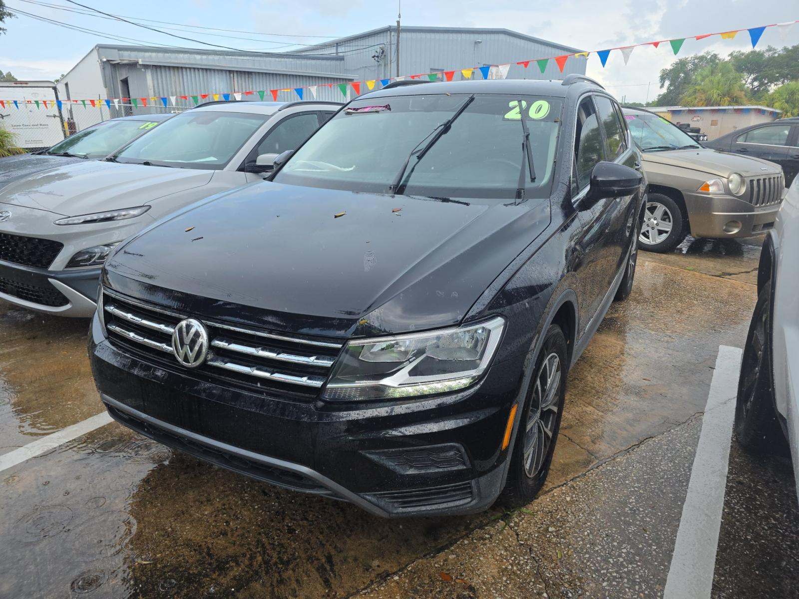 2020 Volkswagen Tiguan 2.0T SE FWD