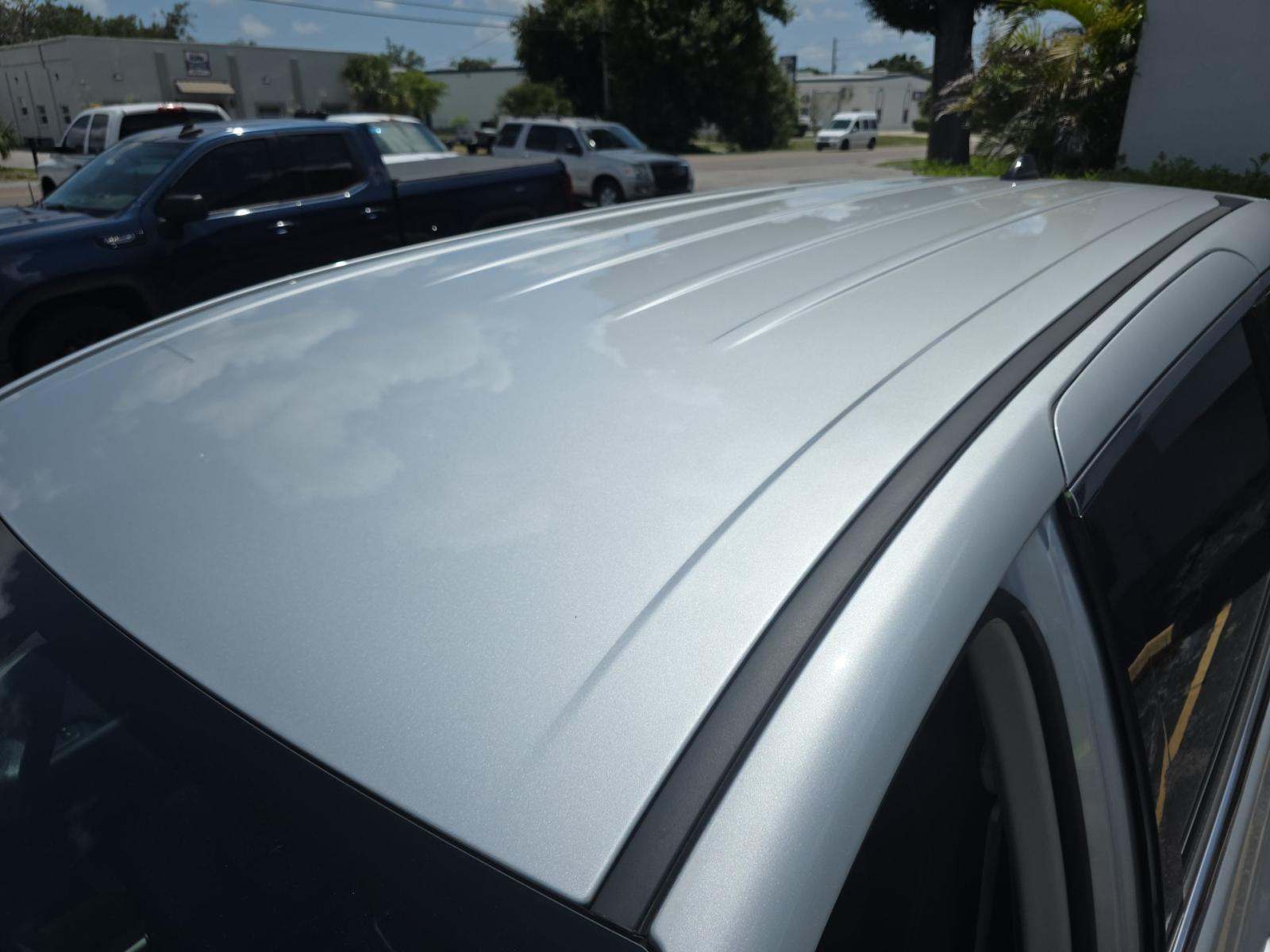 2024 Chrysler Pacifica Hybrid Select FWD