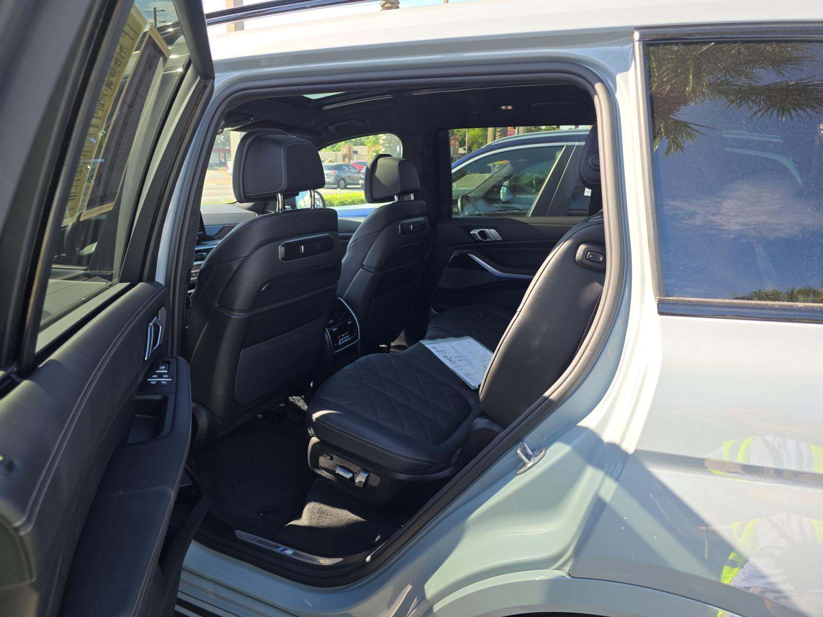2026 BMW X7 xDrive40i AWD