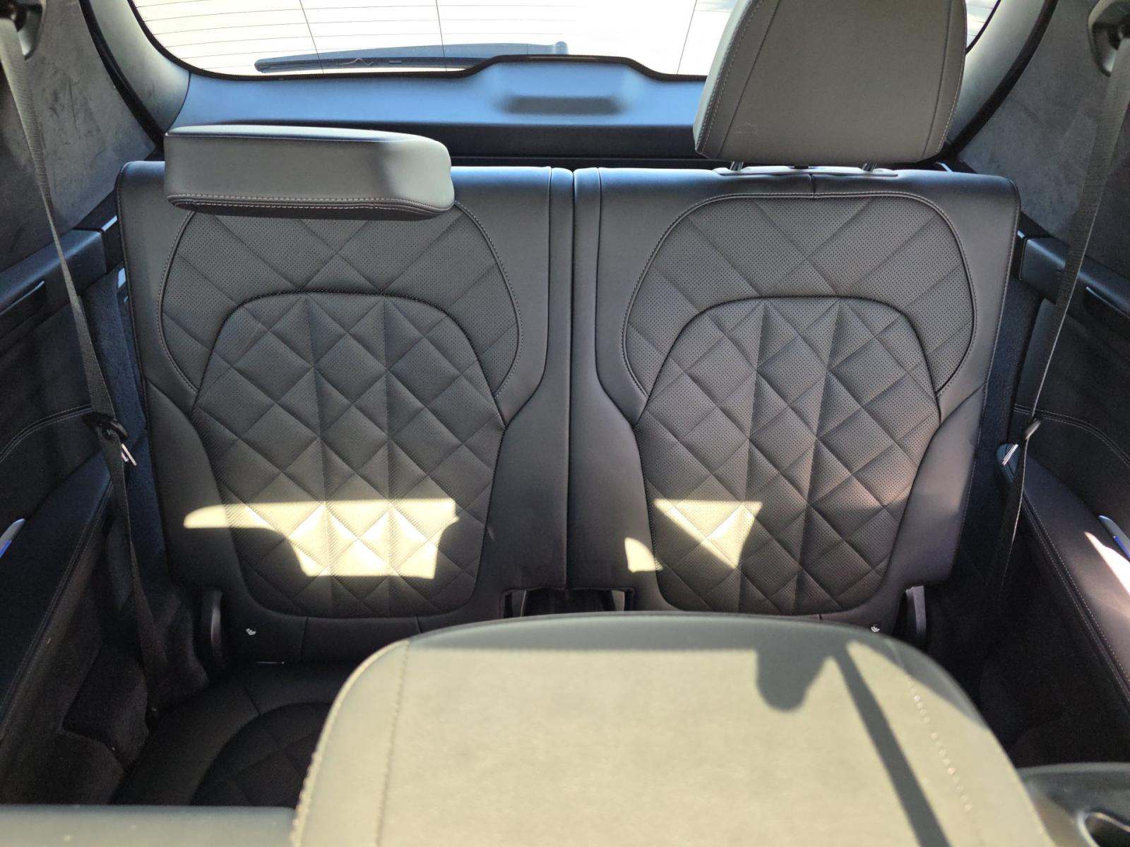 2026 BMW X7 xDrive40i AWD