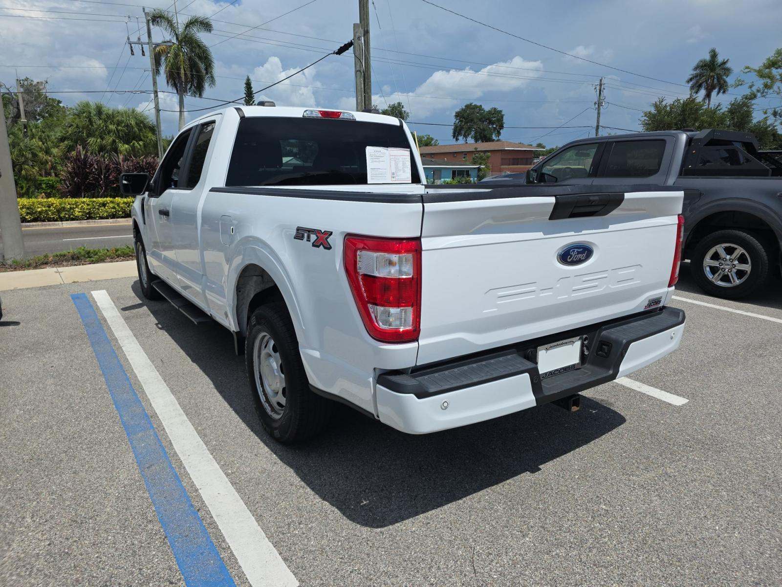 2023 Ford F-150 XL RWD