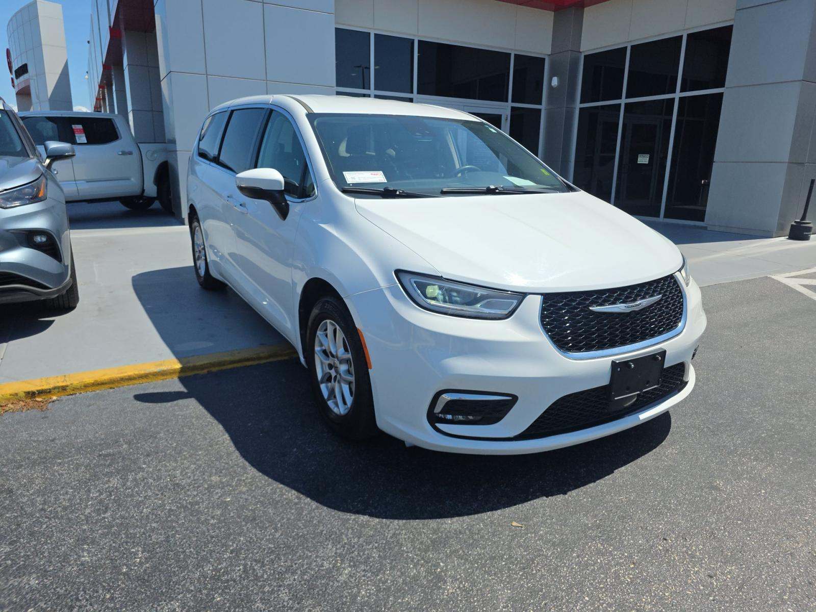 2023 Chrysler Pacifica Touring L FWD