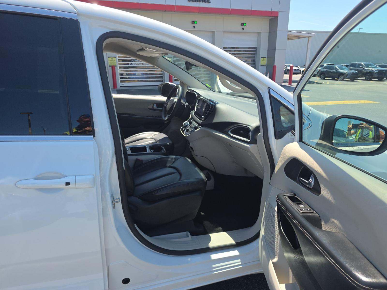 2023 Chrysler Pacifica Touring L FWD