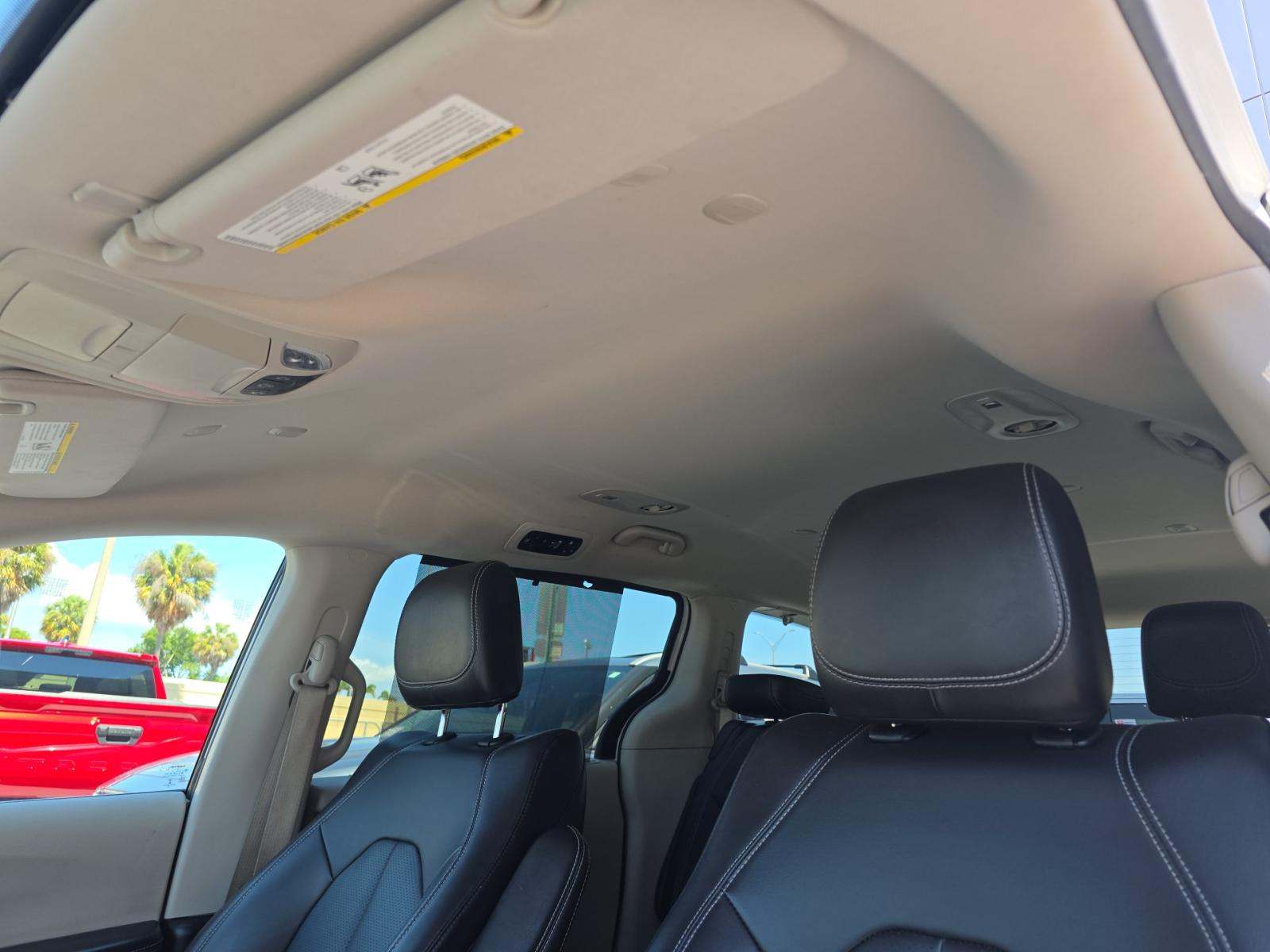 2023 Chrysler Pacifica Touring L FWD