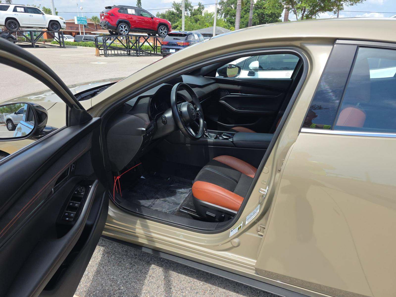 2025 MAZDA MAZDA3 2.5 Carbon Turbo AWD