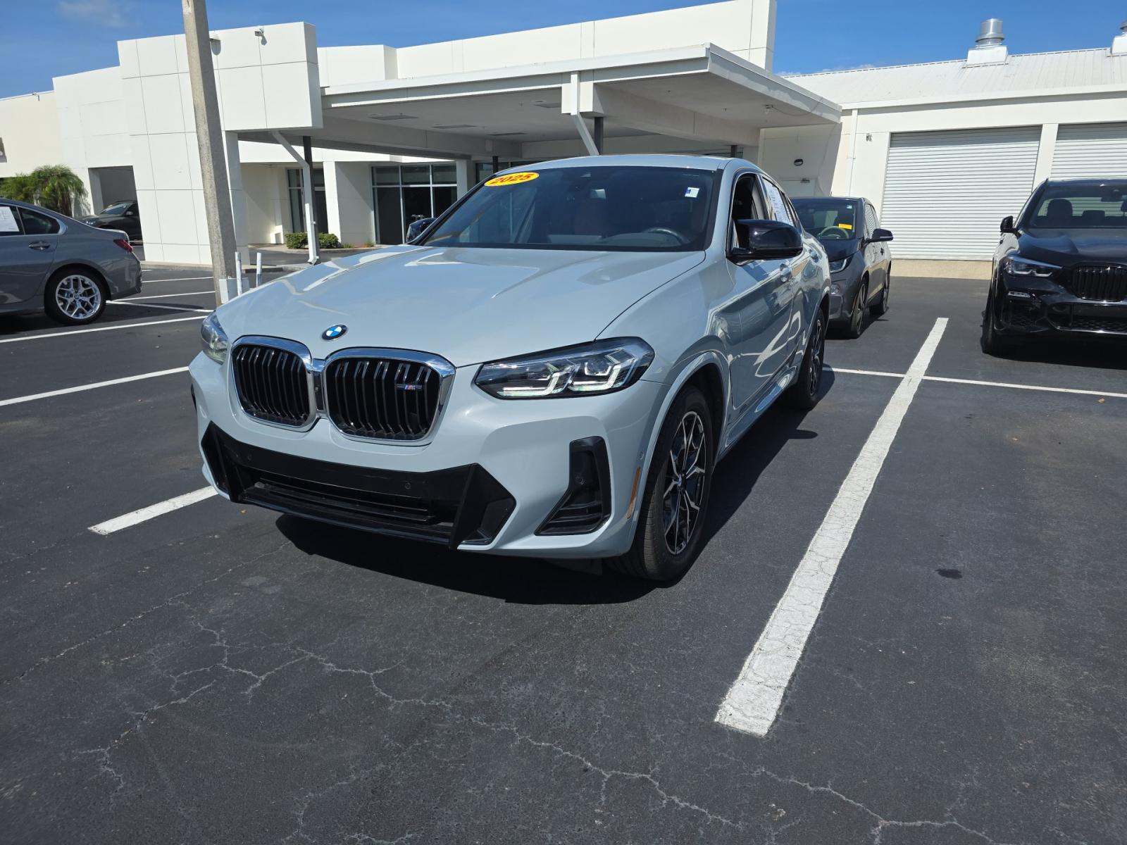2025 BMW X4 M40i AWD