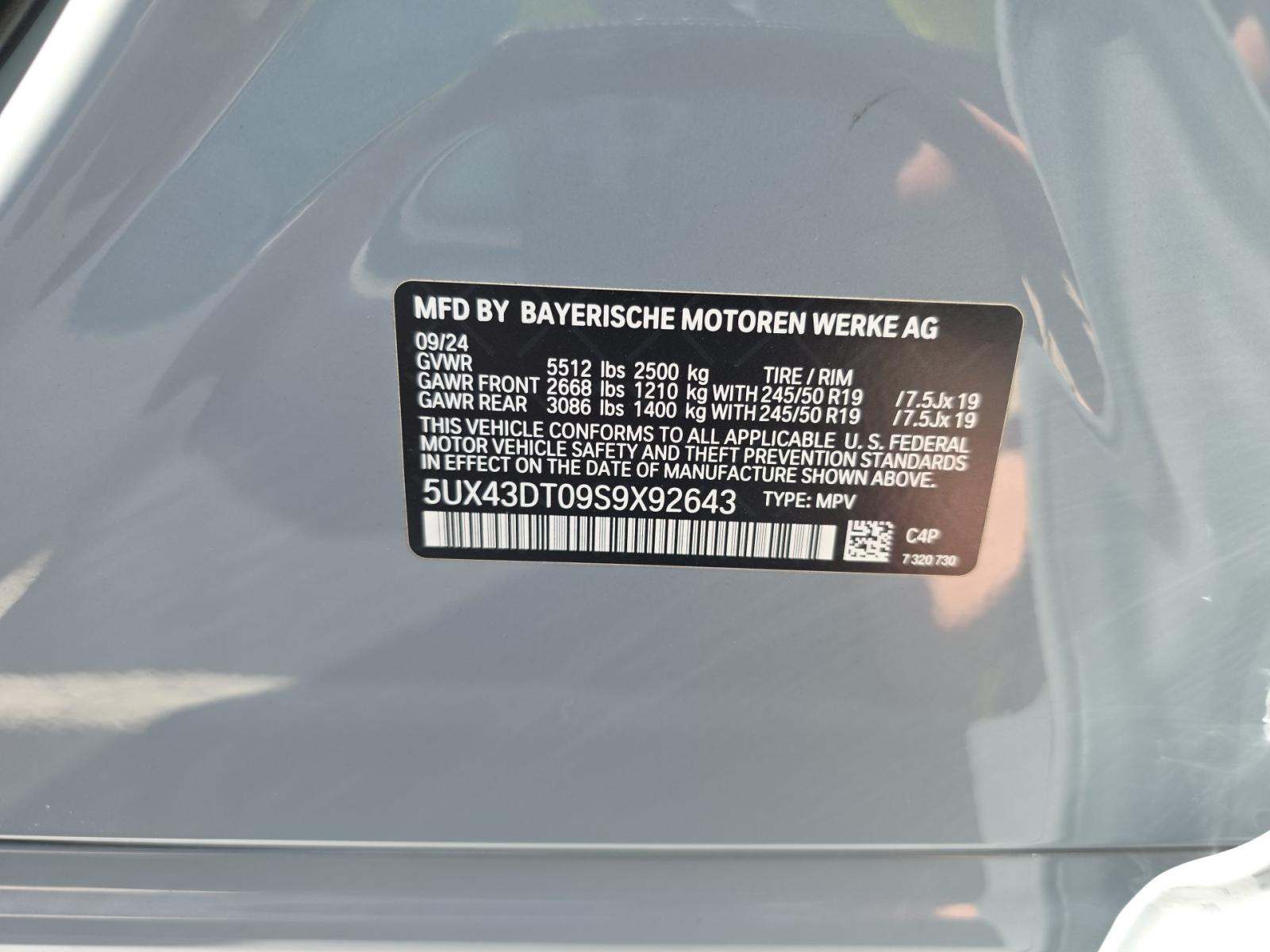 2025 BMW X4 M40i AWD