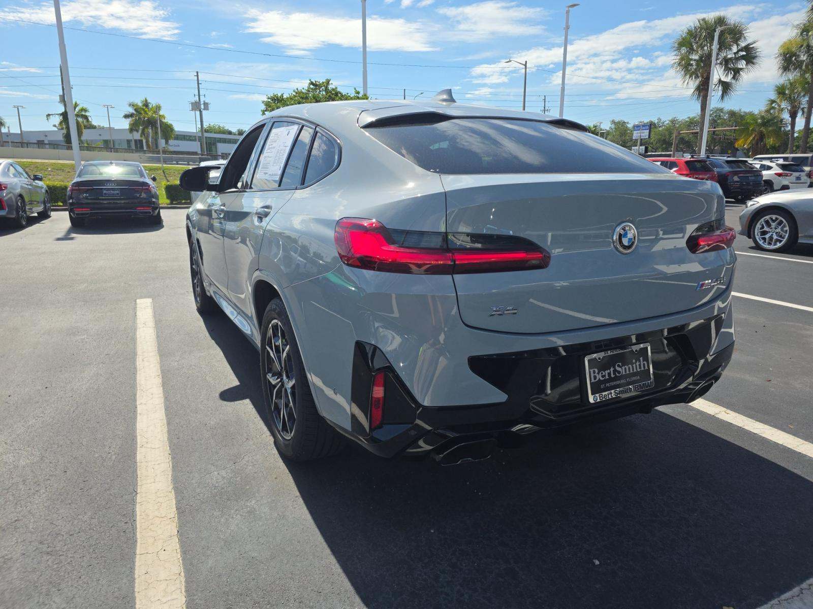 2025 BMW X4 M40i AWD