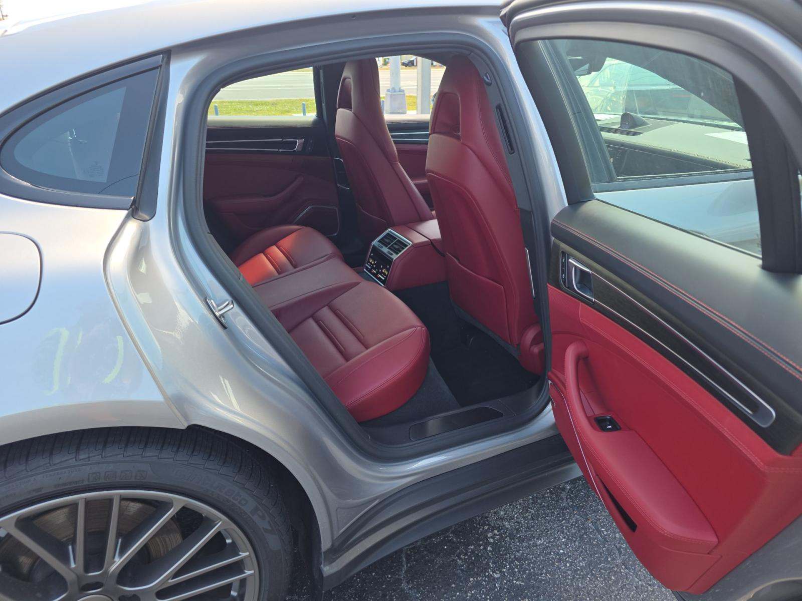 2022 Porsche Panamera Platinum Edition RWD