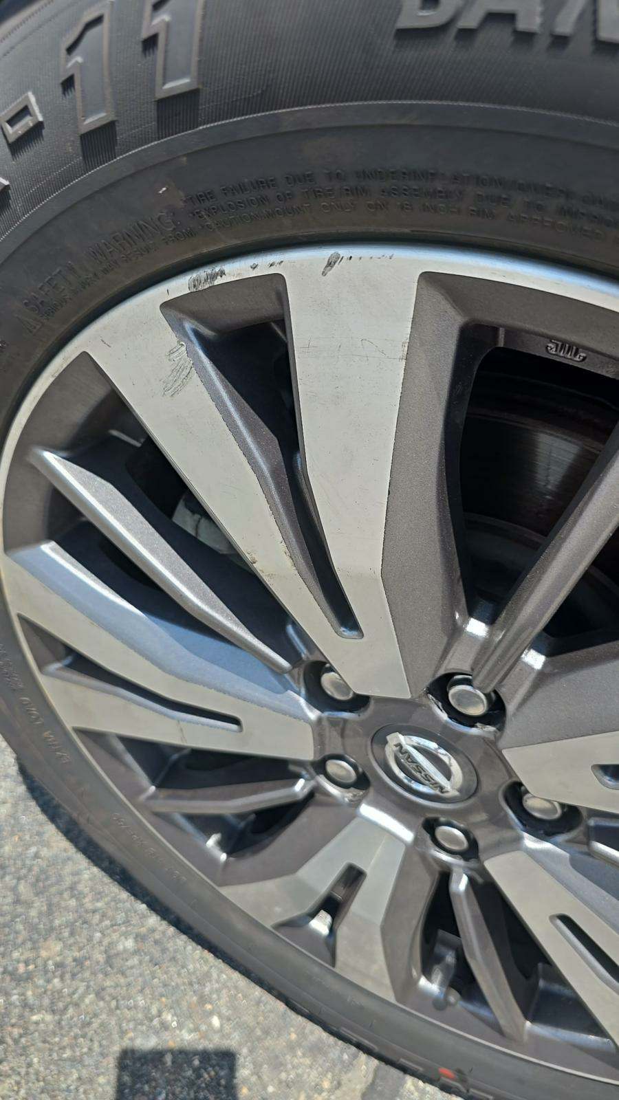 2020 Nissan Pathfinder SL FWD