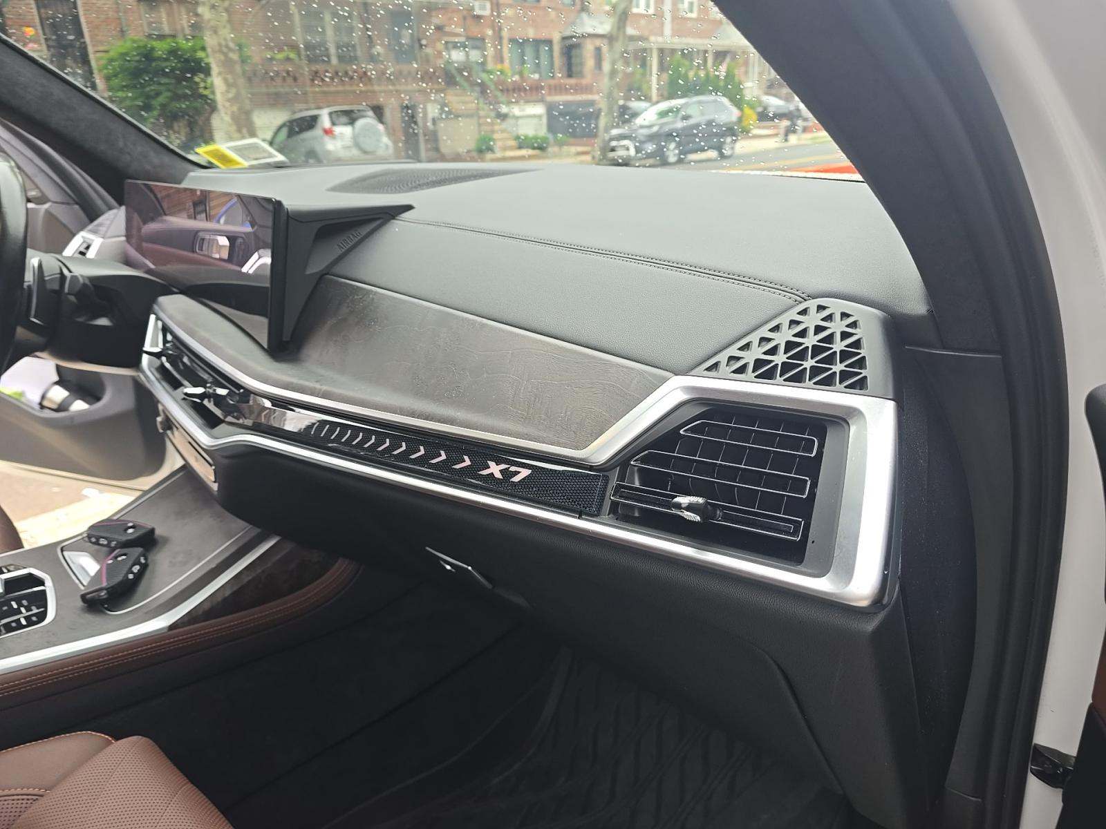 2023 BMW X7 xDrive40i AWD