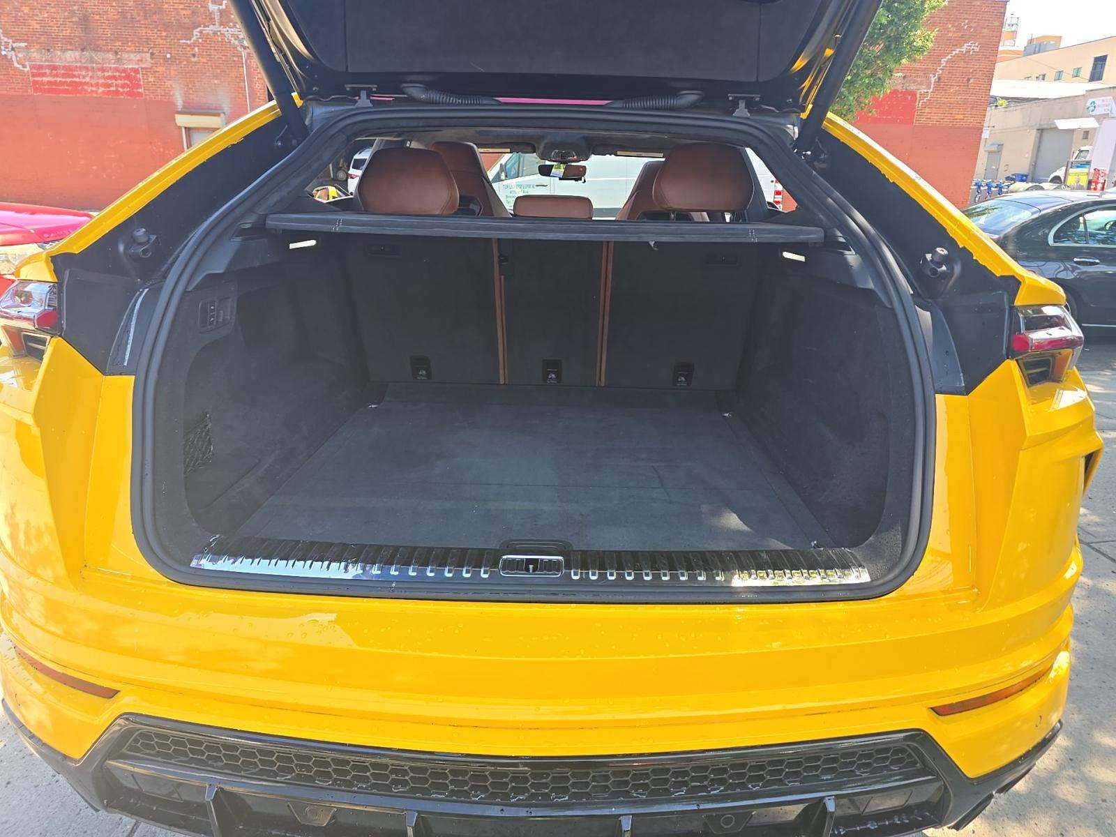 2020 Lamborghini Urus Base AWD