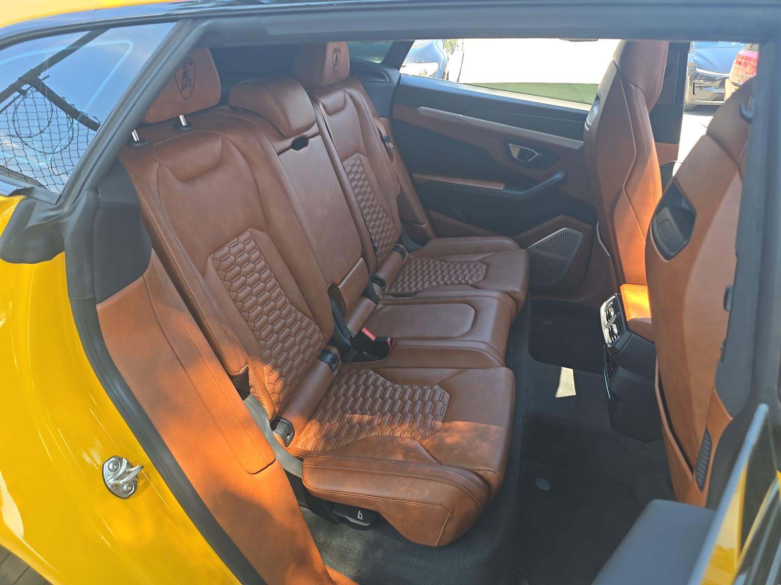 2020 Lamborghini Urus Base AWD