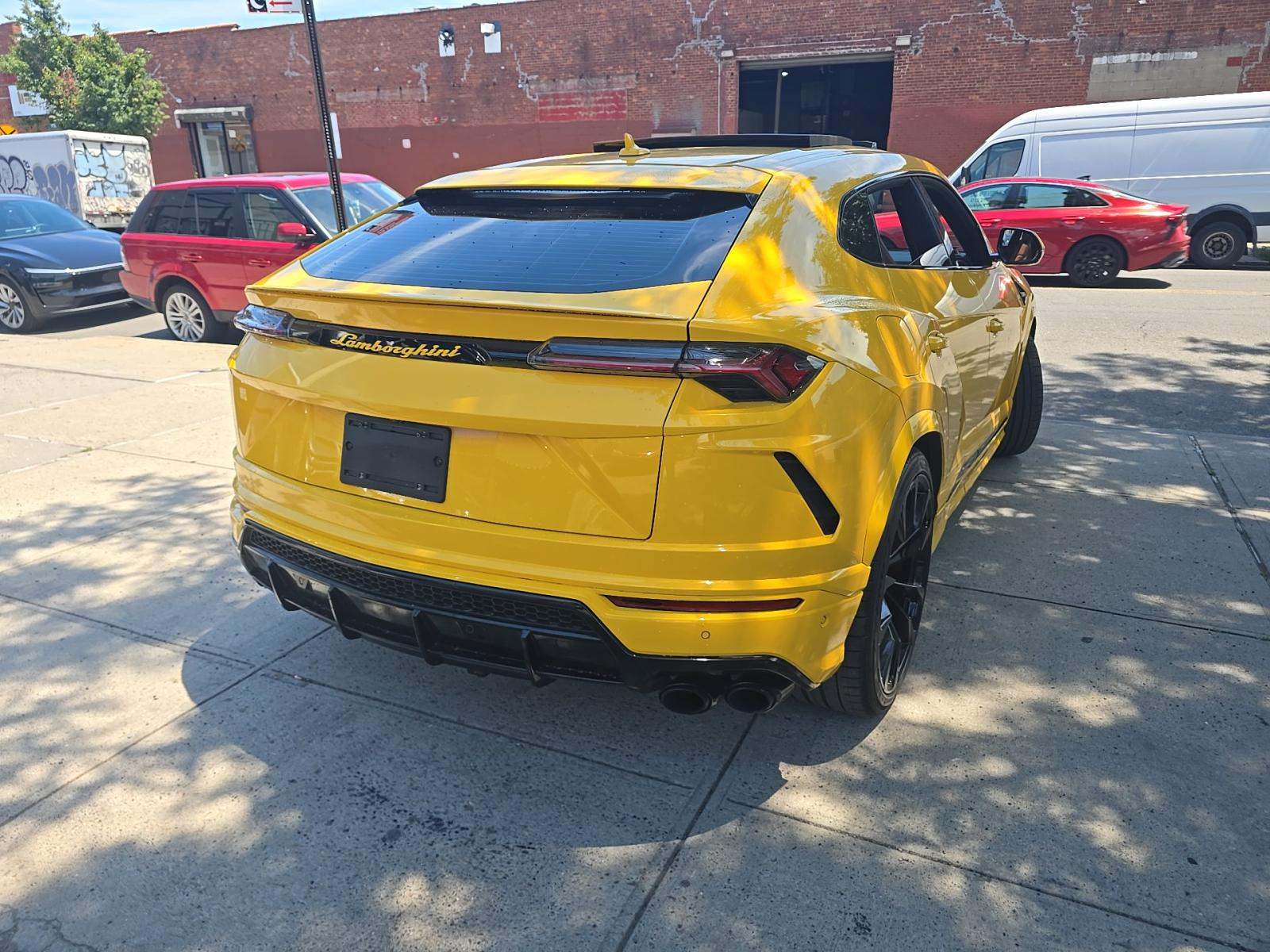 2020 Lamborghini Urus Base AWD
